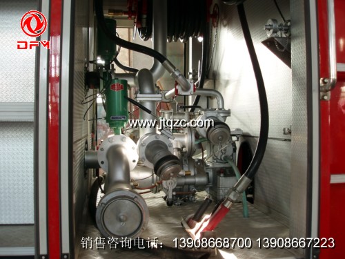 東風(fēng)153消防車(中置消防泵)
