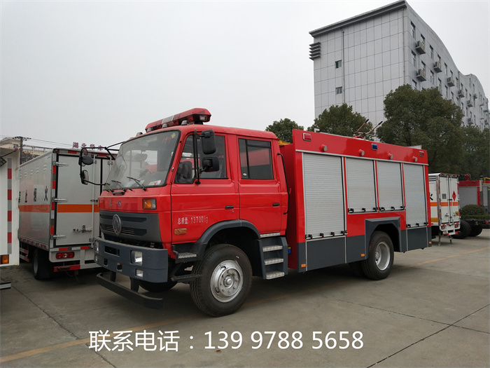 江特牌東風(fēng)5噸水罐消防車